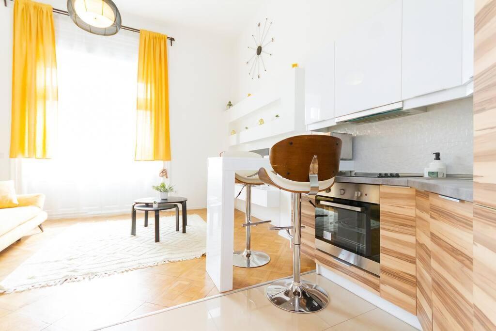 Bright Design Riverside Studio By Nw Budapest Esterno foto